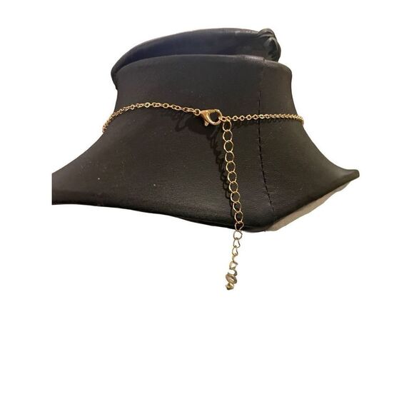 Burberry Heart Necklace - Picture 4 of 4